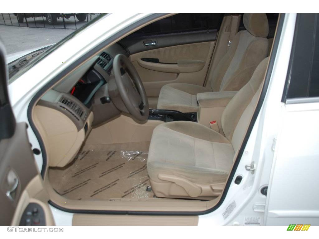 2003 Accord LX Sedan - Taffeta White / Ivory photo #16