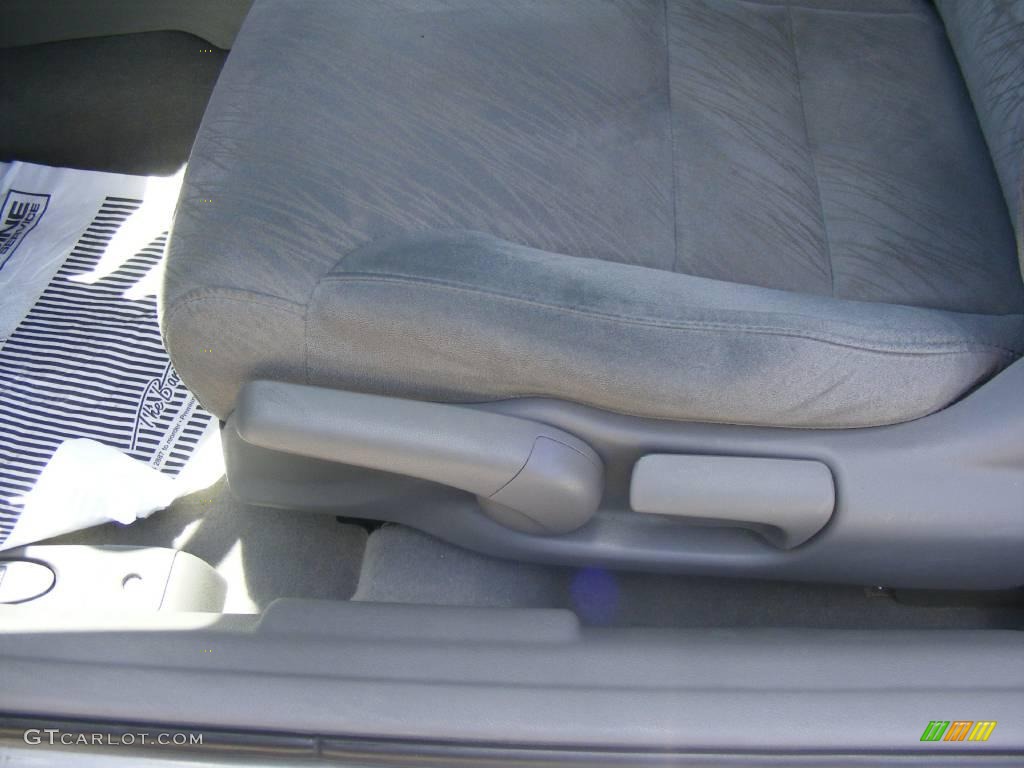 2006 Civic LX Coupe - Galaxy Gray Metallic / Gray photo #30