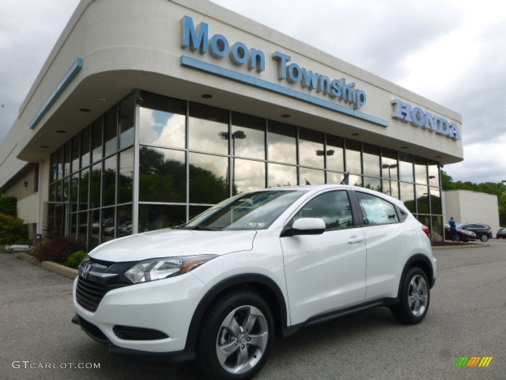 2017 HR-V LX AWD - White Orchid Pearl / Gray photo #1