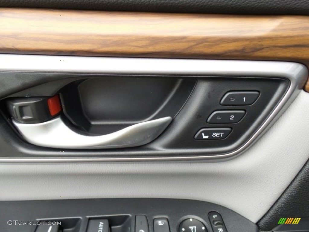 2017 CR-V Touring AWD - Gunmetal Metallic / Gray photo #15
