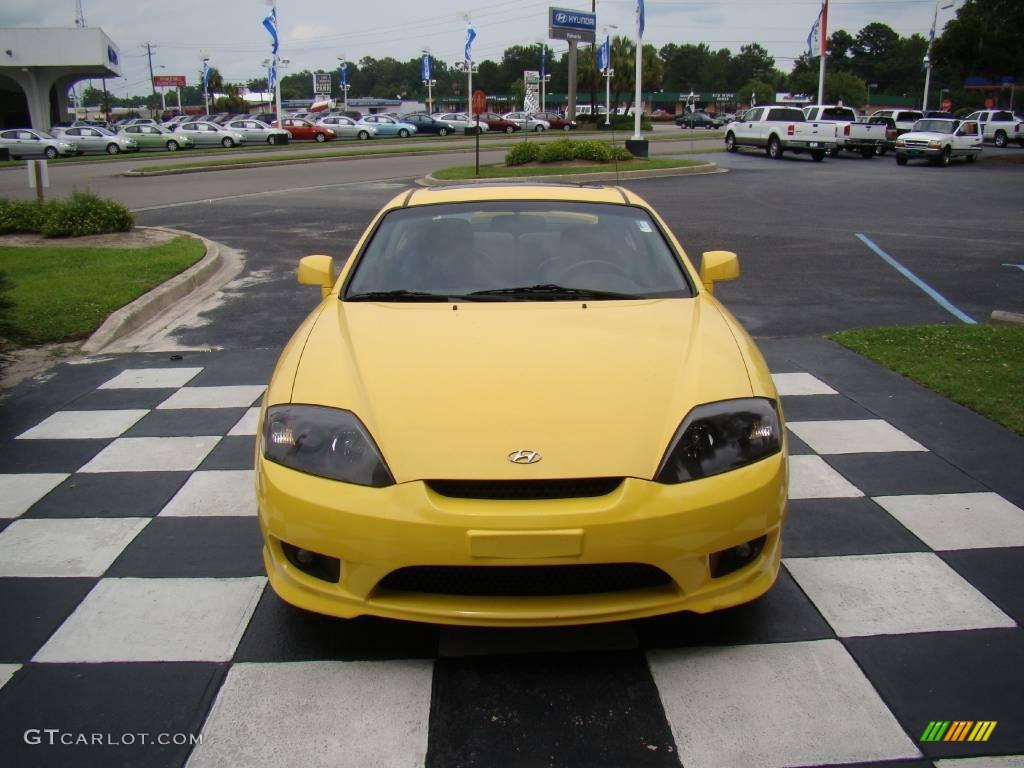 2006 Tiburon SE - Sunburst Yellow / Black photo #9