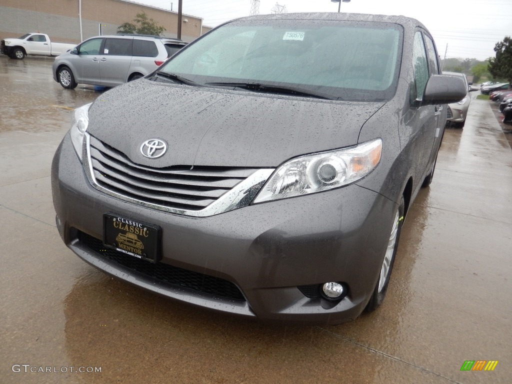 2017 Sienna XLE - Predawn Gray Mica / Ash photo #1