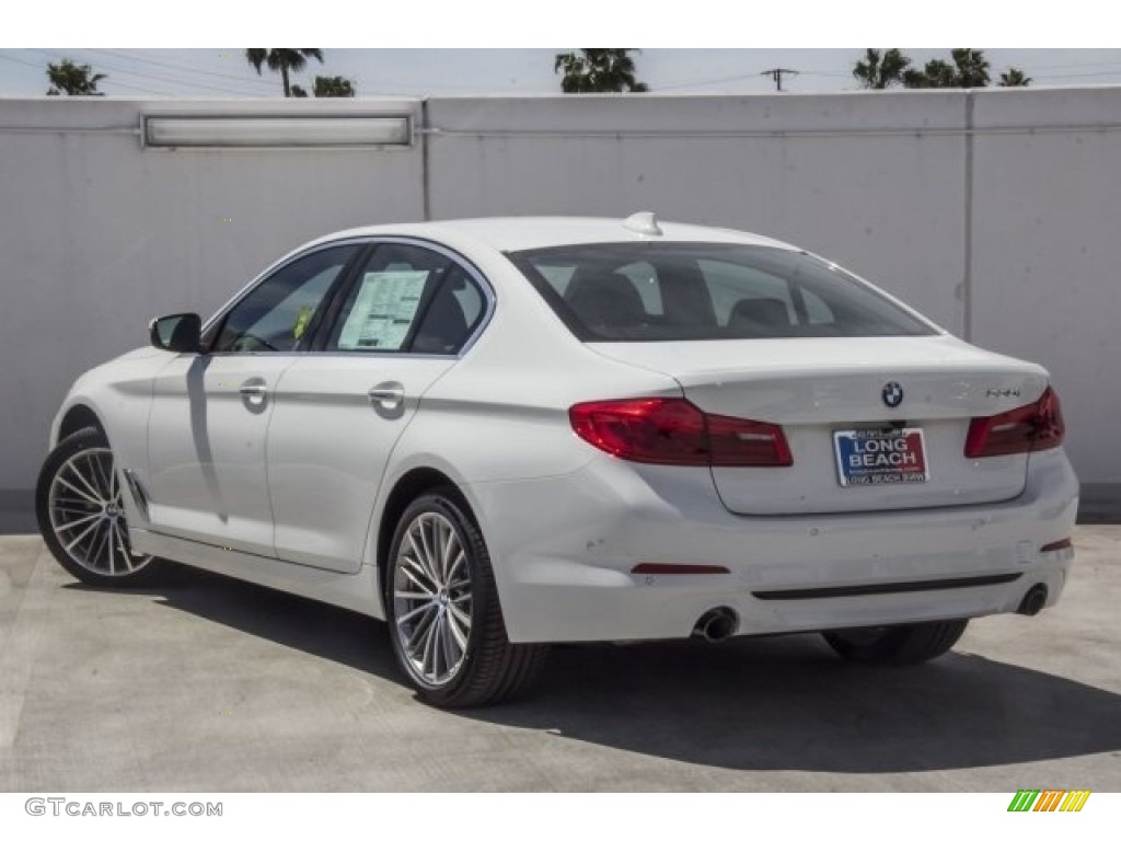 2017 5 Series 530i Sedan - Alpine White / Black photo #3