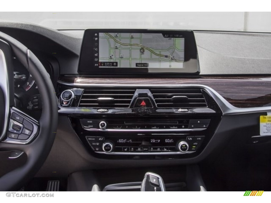 2017 5 Series 530i Sedan - Alpine White / Black photo #5
