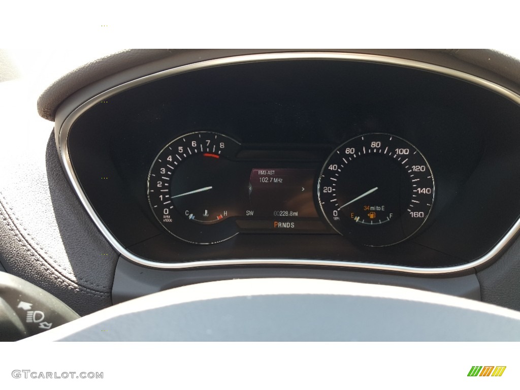 2017 Lincoln MKX Reserve AWD Gauges Photo #120710324