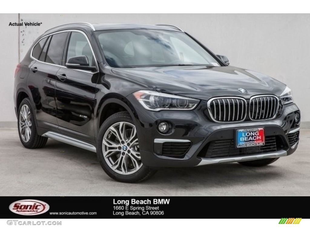 2017 X1 xDrive28i - Black Sapphire Metallic / Mocha photo #1