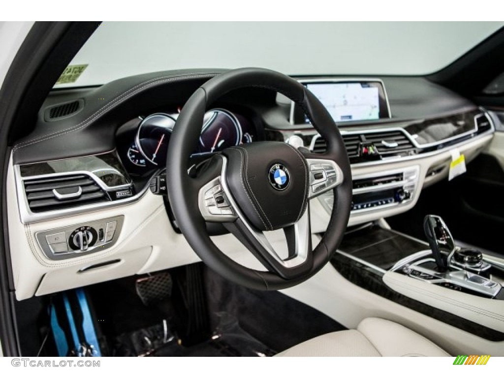 2018 BMW 7 Series 740i Sedan Ivory White/Black Dashboard Photo #120721061