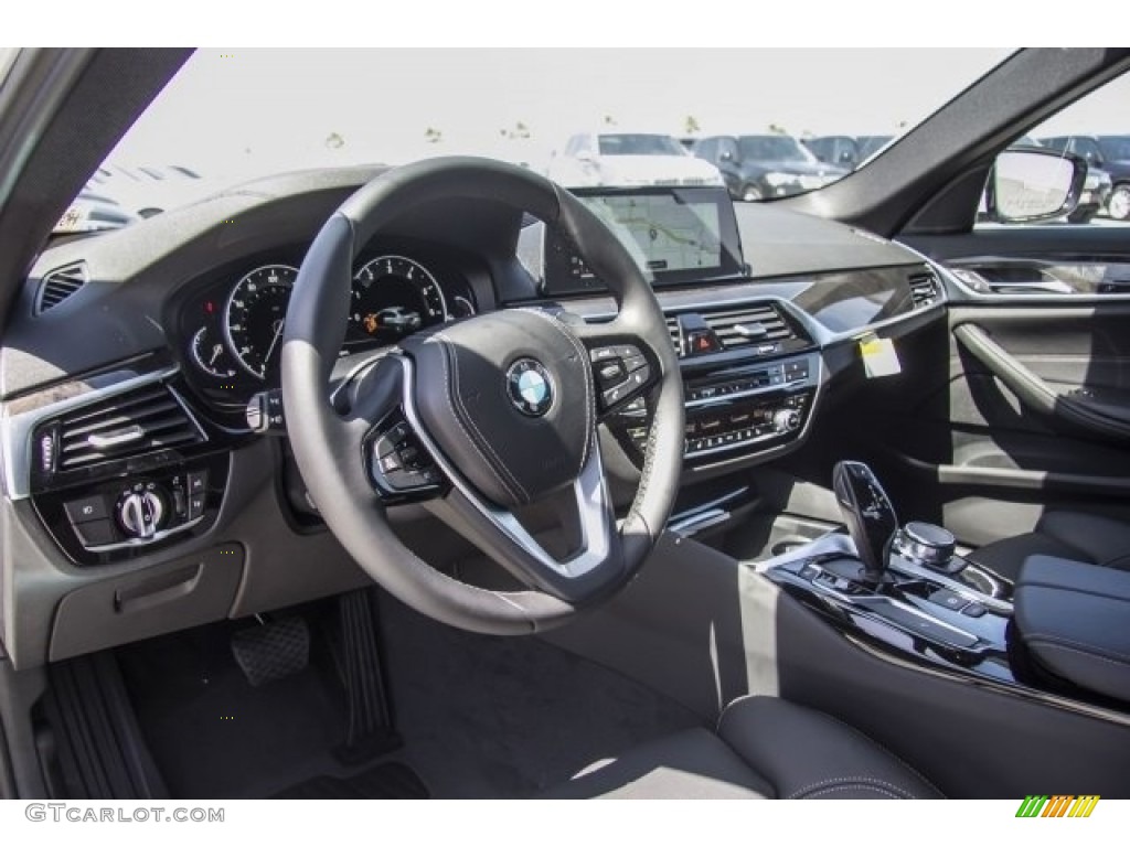 2017 5 Series 540i Sedan - Alpine White / Black photo #5