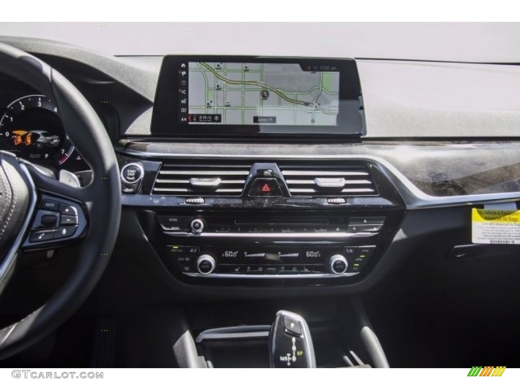 2017 5 Series 540i Sedan - Alpine White / Black photo #6