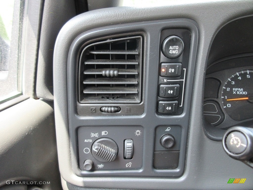 2004 Silverado 1500 LS Crew Cab 4x4 - Sandstone Metallic / Dark Charcoal photo #47