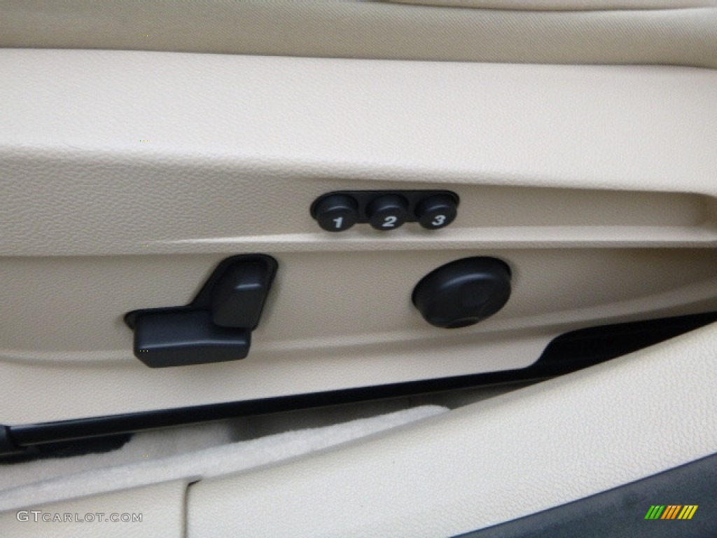 2017 Alfa Romeo Giulia Ti AWD Controls Photo #120722879