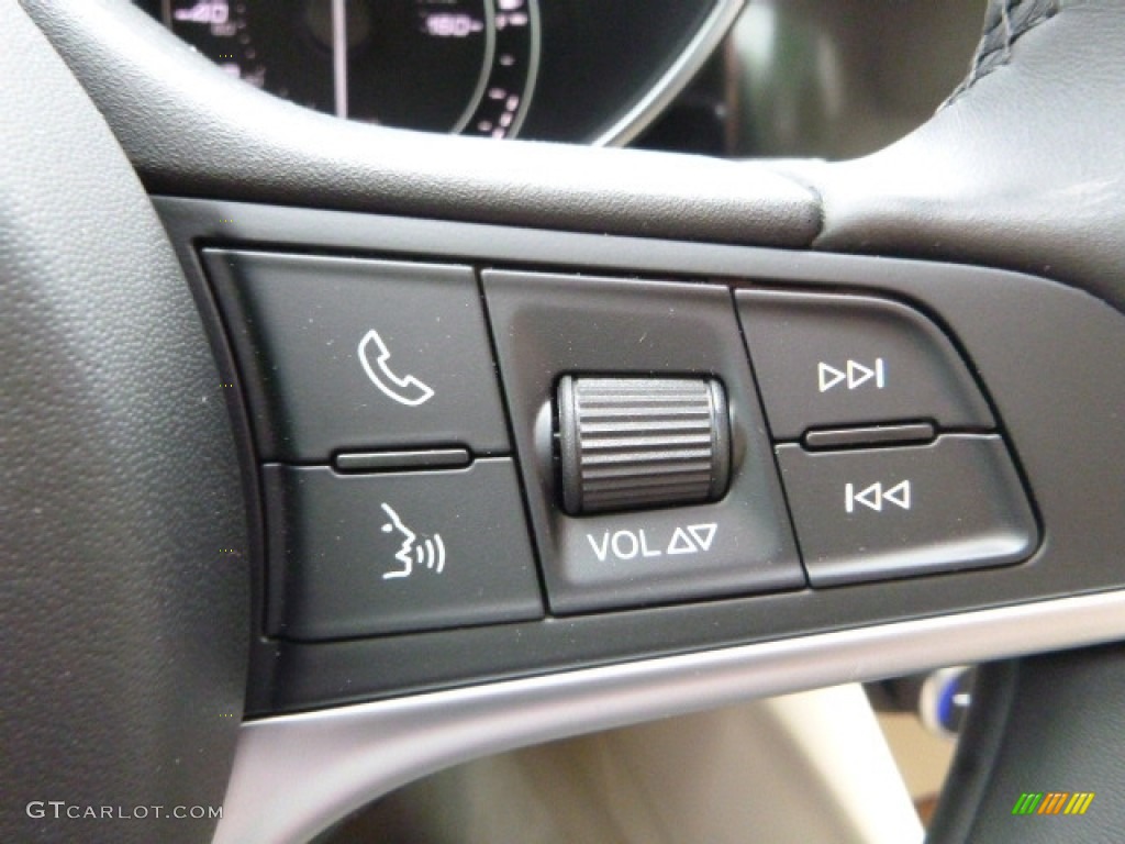2017 Alfa Romeo Giulia Ti AWD Controls Photo #120722942