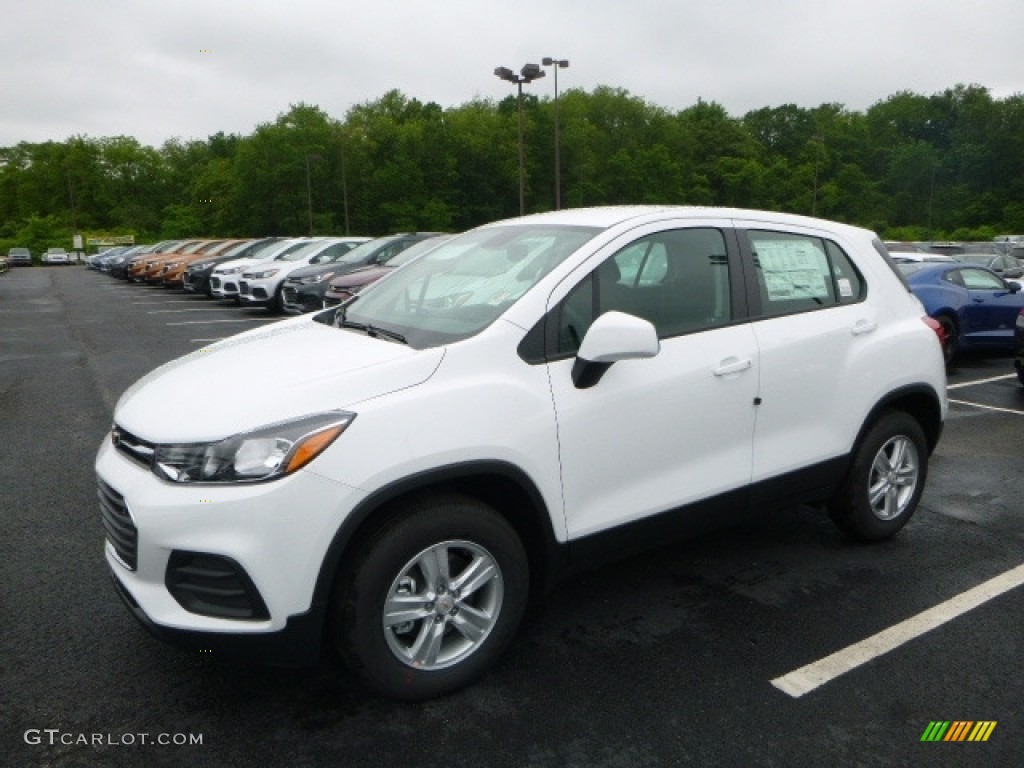 2017 Chevrolet Trax LS AWD Exterior Photos