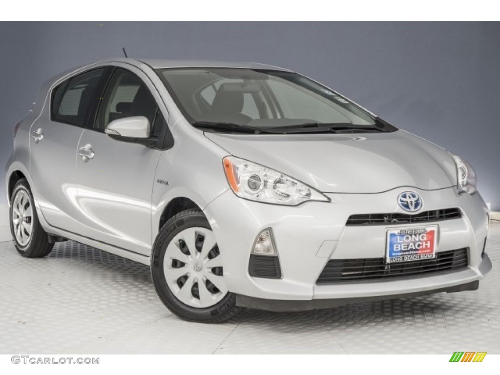 2012 Prius c Hybrid Two - Classic Silver Metallic / Light Blue Gray/Black photo #12