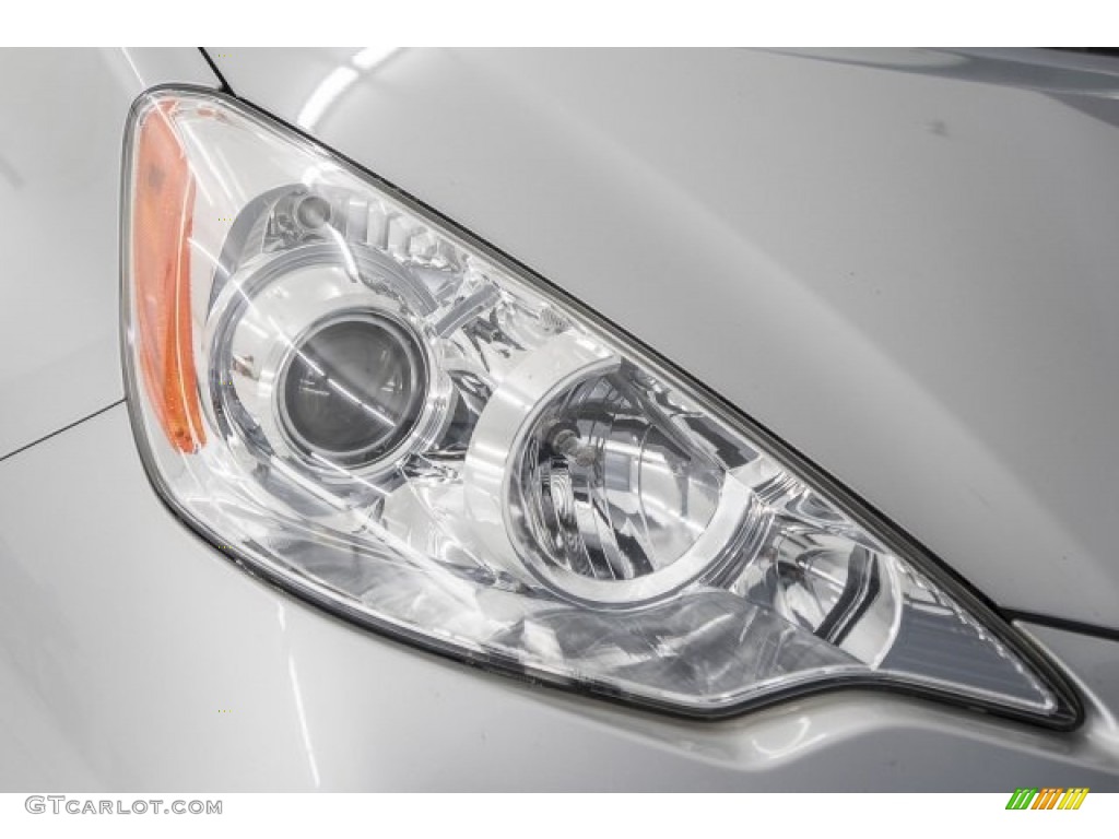 2012 Prius c Hybrid Two - Classic Silver Metallic / Light Blue Gray/Black photo #15