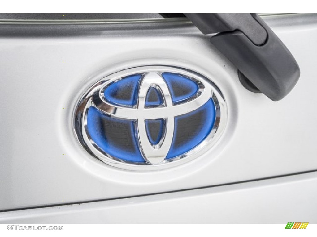 2012 Prius c Hybrid Two - Classic Silver Metallic / Light Blue Gray/Black photo #17