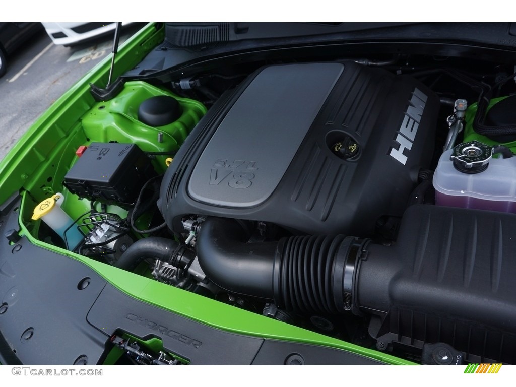 2017 Dodge Charger R/T Engine Photos