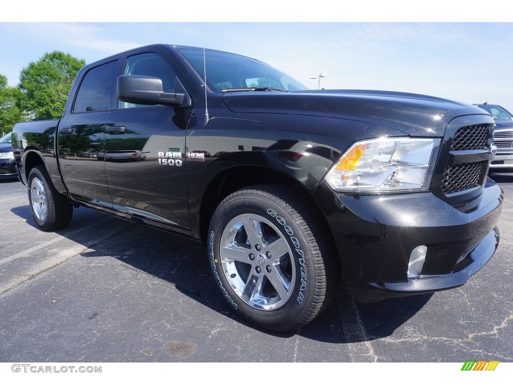 Brilliant Black Crystal Pearl 2017 Ram 1500 Express Crew Cab Exterior Photo #120734652
