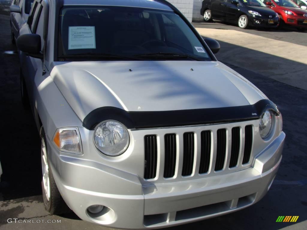 2007 Compass Sport - Bright Silver Metallic / Pastel Slate Gray photo #1