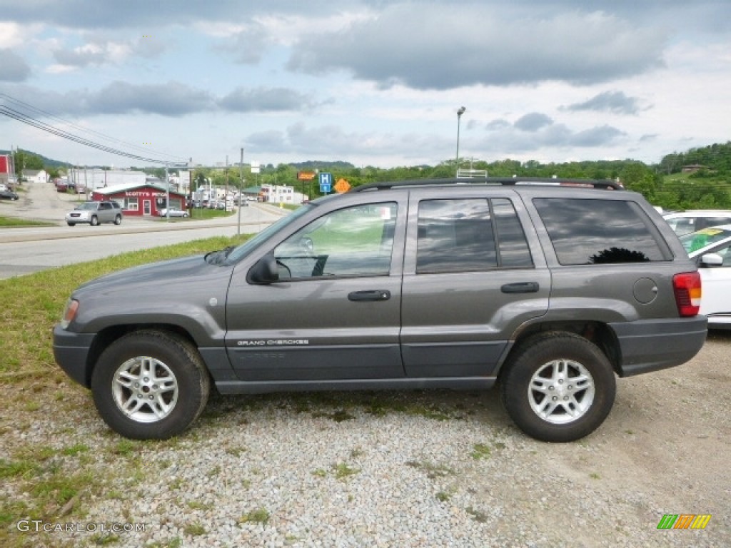 2004 Grand Cherokee Laredo 4x4 - Graphite Metallic / Dark Slate Gray photo #2