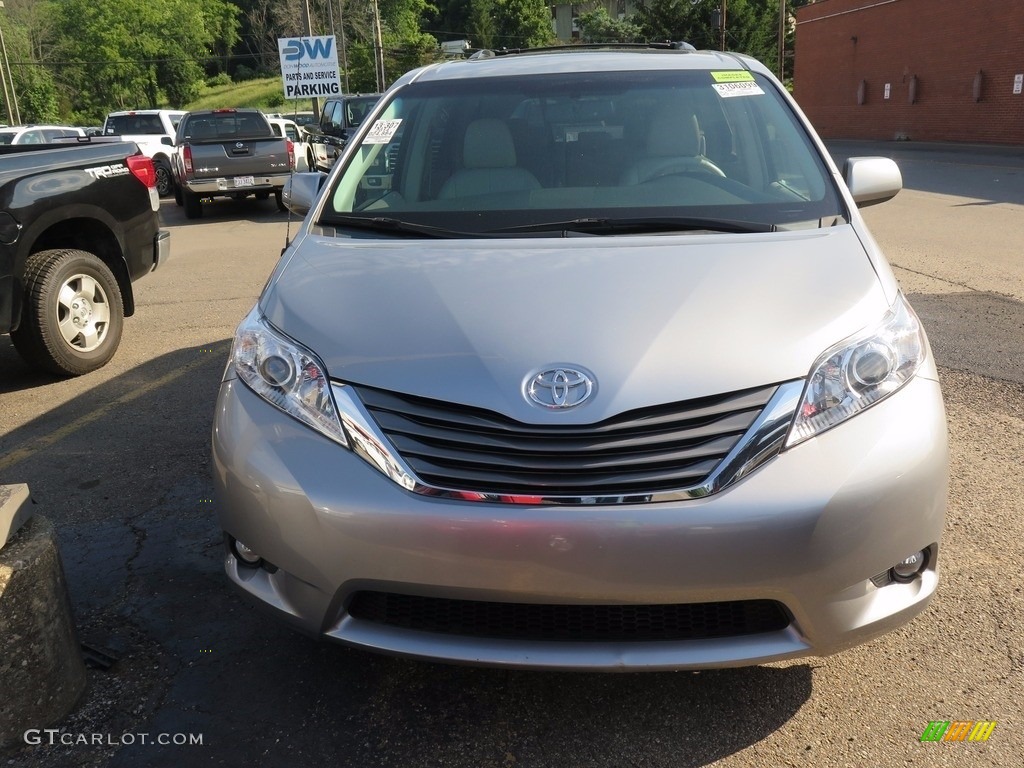 2014 Sienna XLE AWD - Silver Sky Metallic / Light Gray photo #2