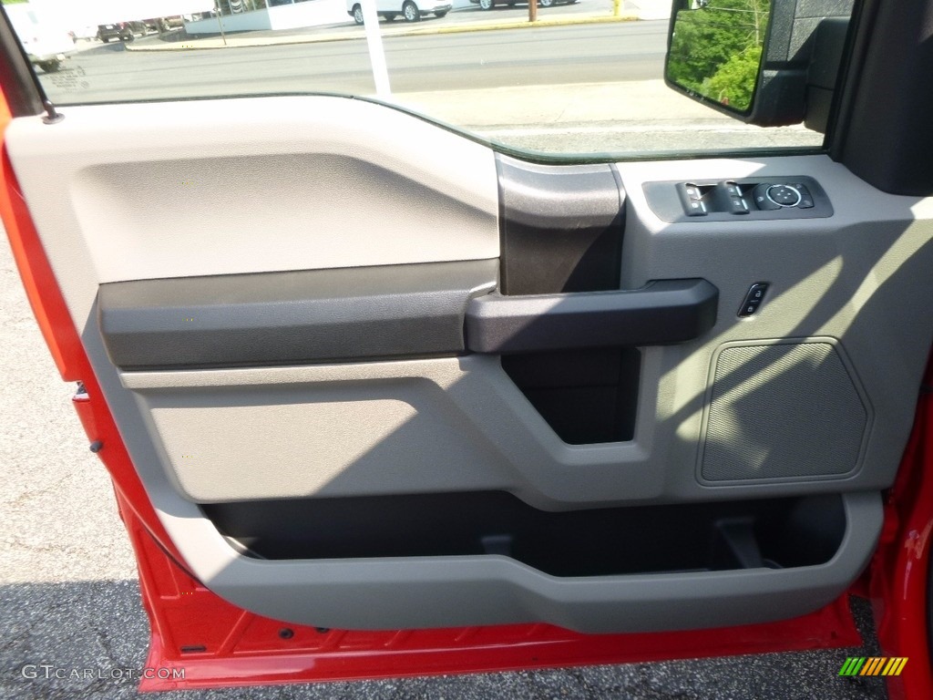 2017 F150 XL SuperCrew 4x4 - Race Red / Black photo #13