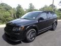 2017 Pitch Black Dodge Journey SE  photo #2