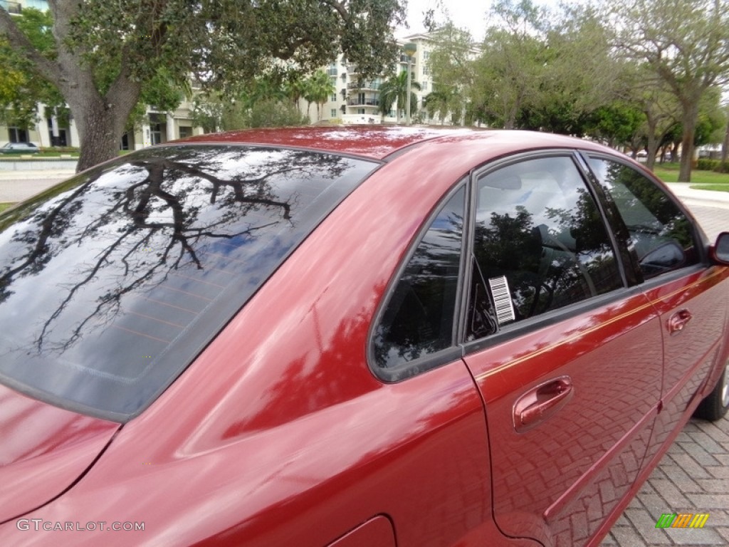 2008 Forenza  - Fusion Red Metallic / Grey photo #20