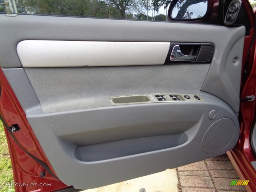 2008 Forenza  - Fusion Red Metallic / Grey photo #24