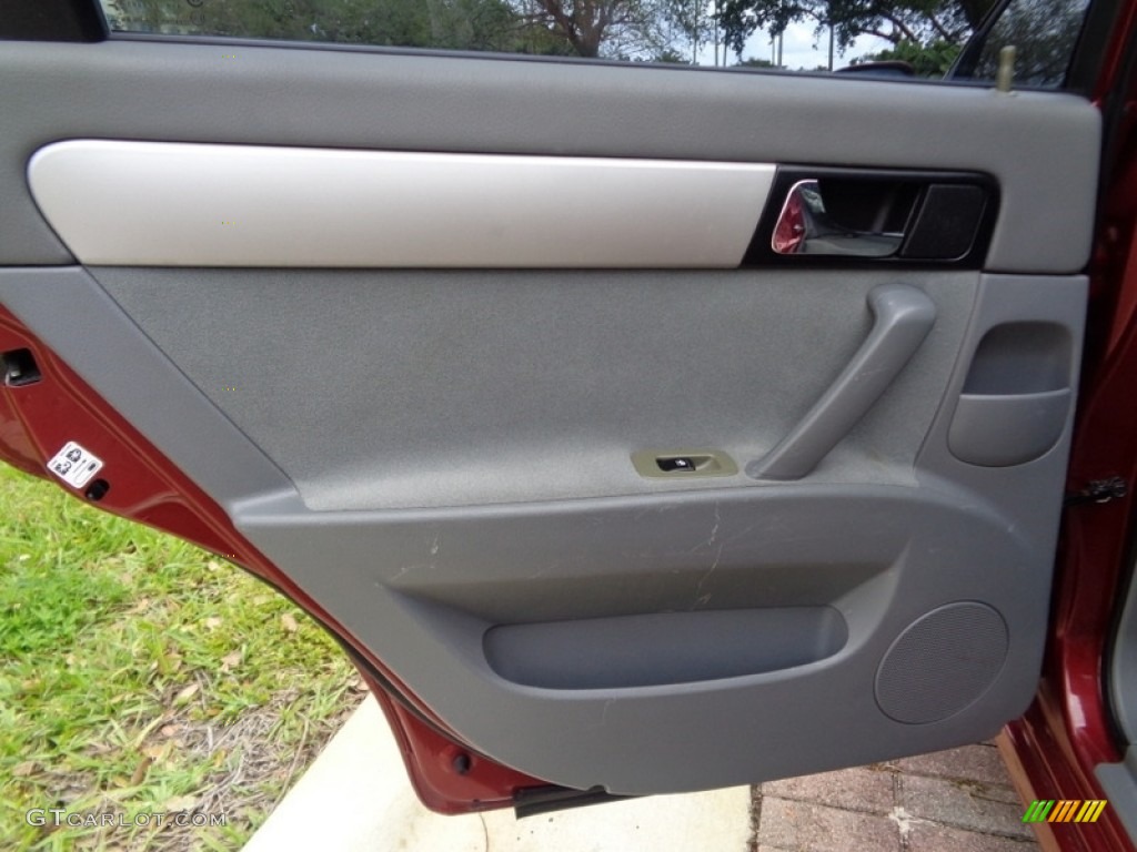 2008 Forenza  - Fusion Red Metallic / Grey photo #25