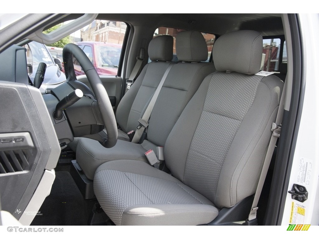 2017 F150 XLT SuperCrew 4x4 - Oxford White / Earth Gray photo #10
