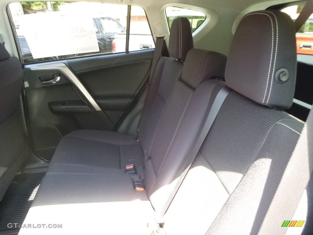 2017 RAV4 XLE - Magnetic Gray Metallic / Black photo #7