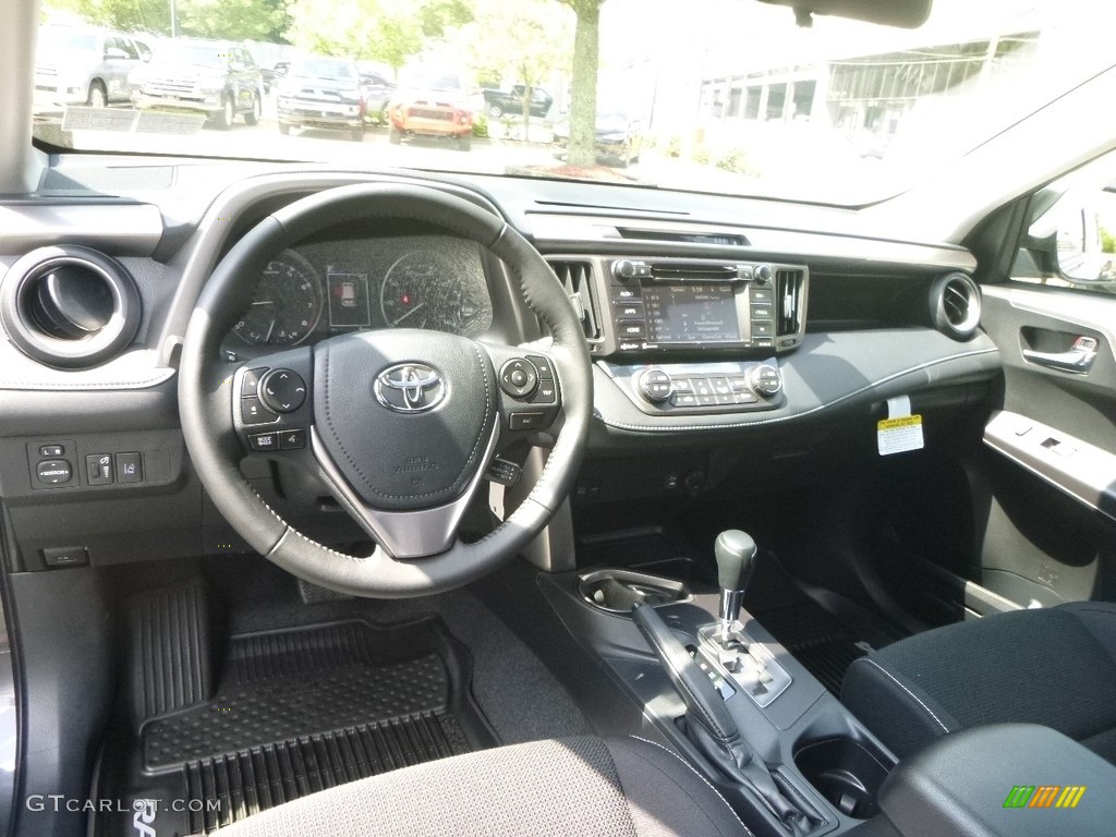 2017 RAV4 XLE - Magnetic Gray Metallic / Black photo #8