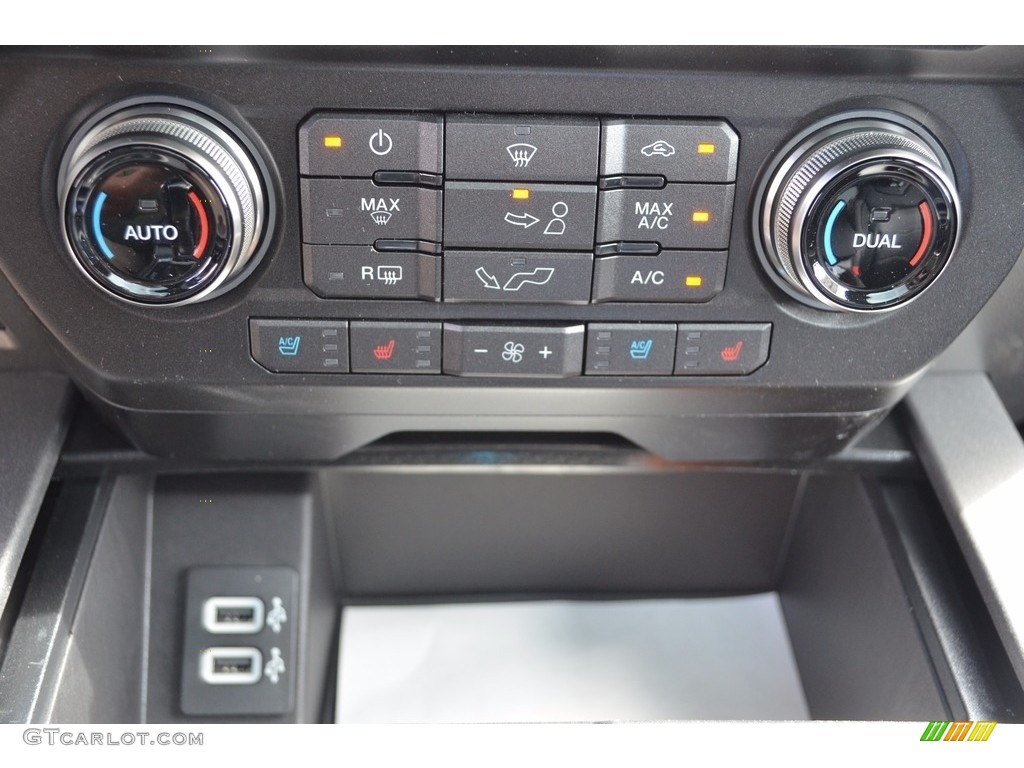 2017 Ford F150 SVT Raptor SuperCrew 4x4 Controls Photo #120755770