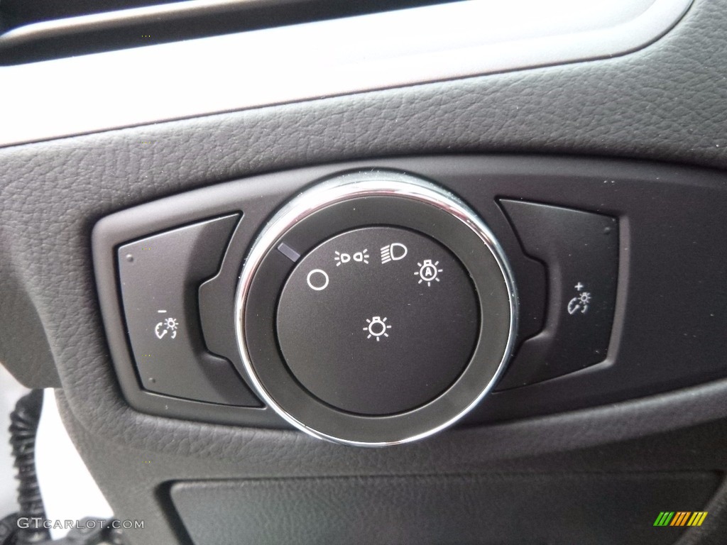 2017 Ford Edge SE AWD Controls Photo #120759019
