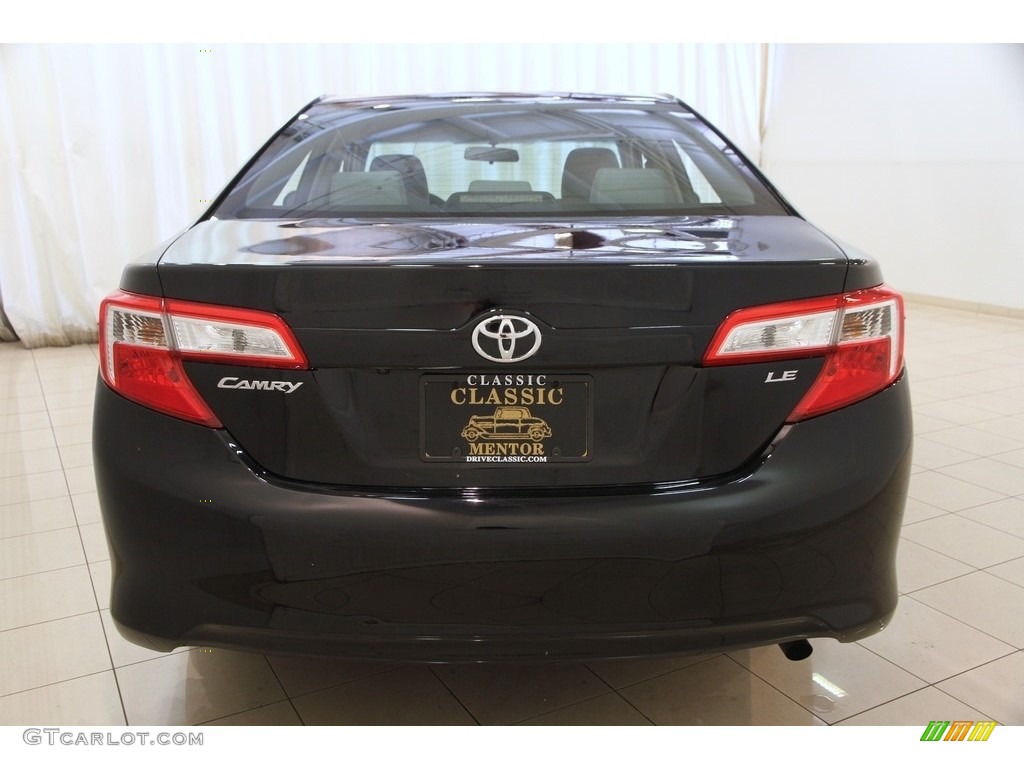 2014 Camry LE - Attitude Black Metallic / Ash photo #18