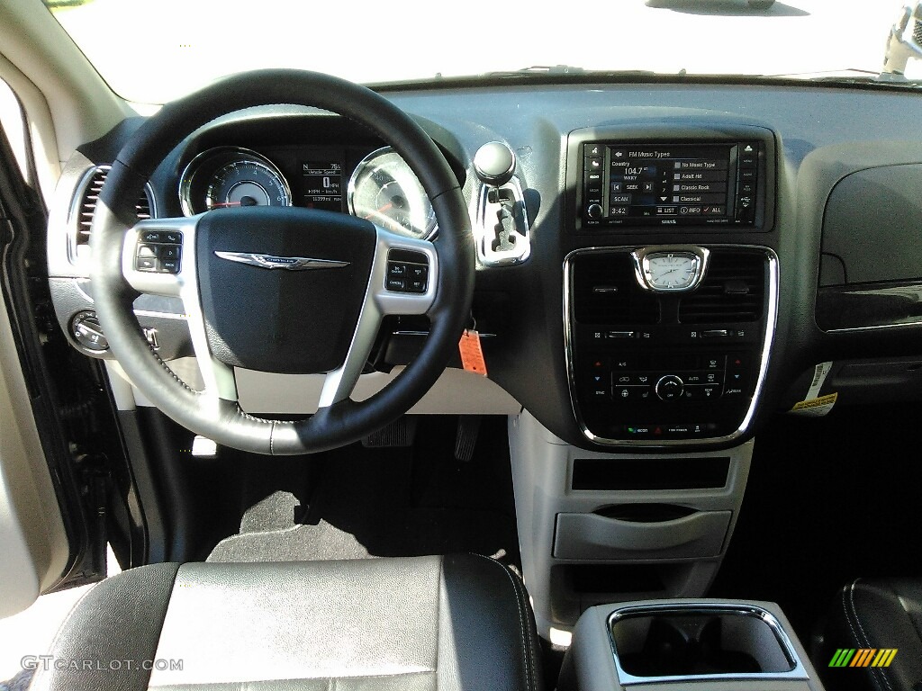 2015 Town & Country Touring - True Blue Pearl / Black/Light Graystone photo #5