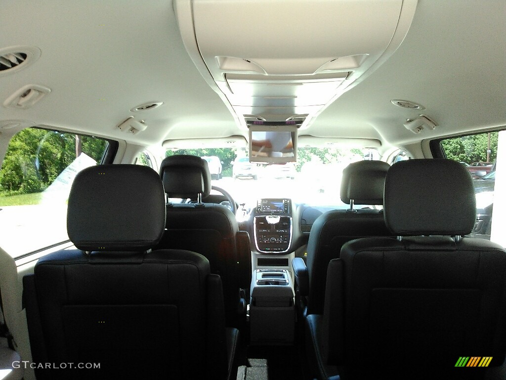 2015 Town & Country Touring - True Blue Pearl / Black/Light Graystone photo #11