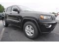 Diamond Black Crystal Pearl - Grand Cherokee Laredo Photo No. 4