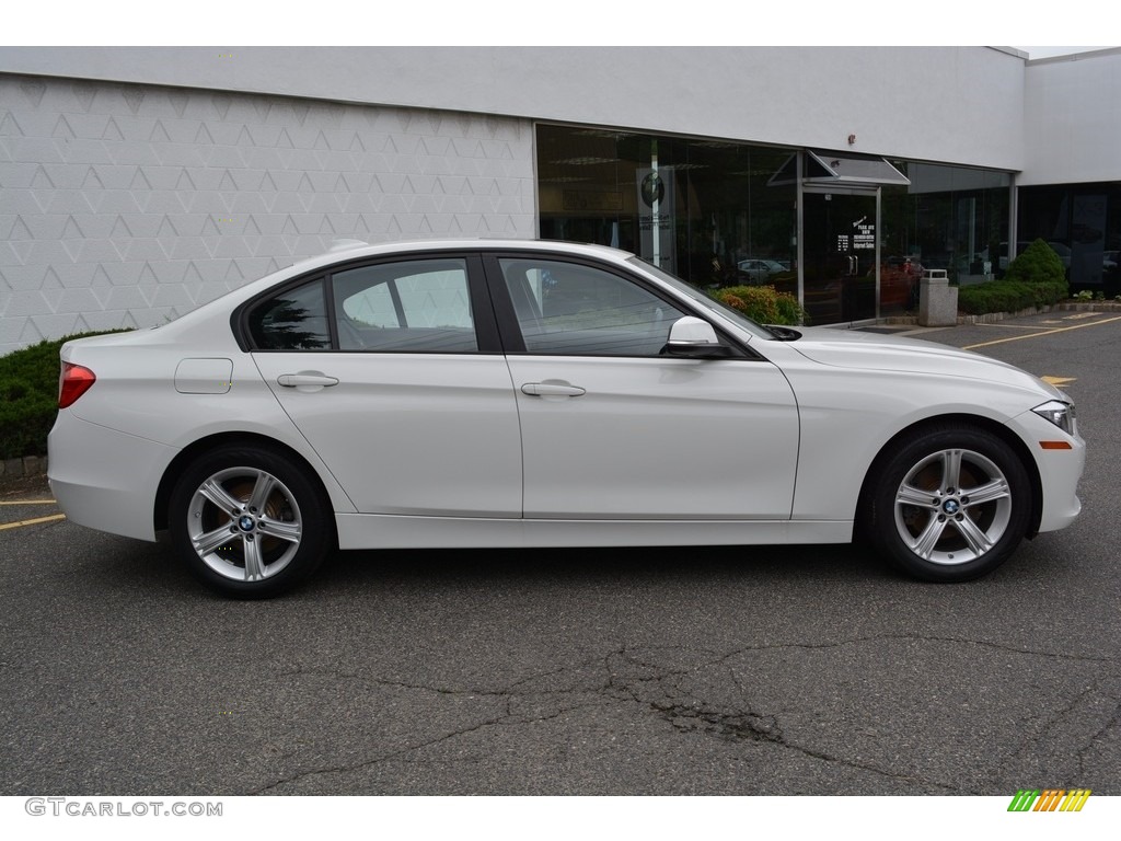 2014 3 Series 328i xDrive Sedan - Alpine White / Black photo #2