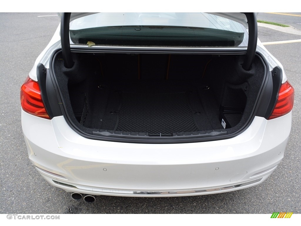 2017 3 Series 330i xDrive Sedan - Mineral White Metallic / Saddle Brown photo #21