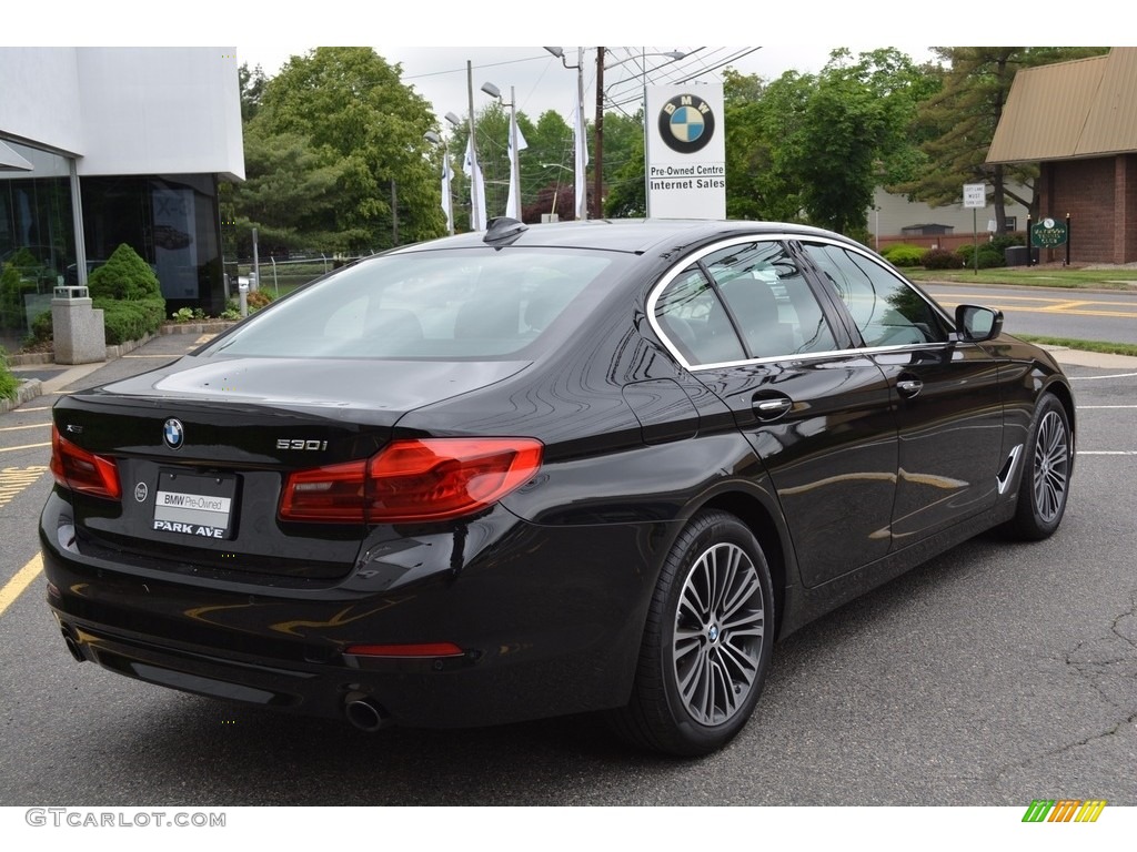 2017 5 Series 530i xDrive Sedan - Jet Black / Black photo #3