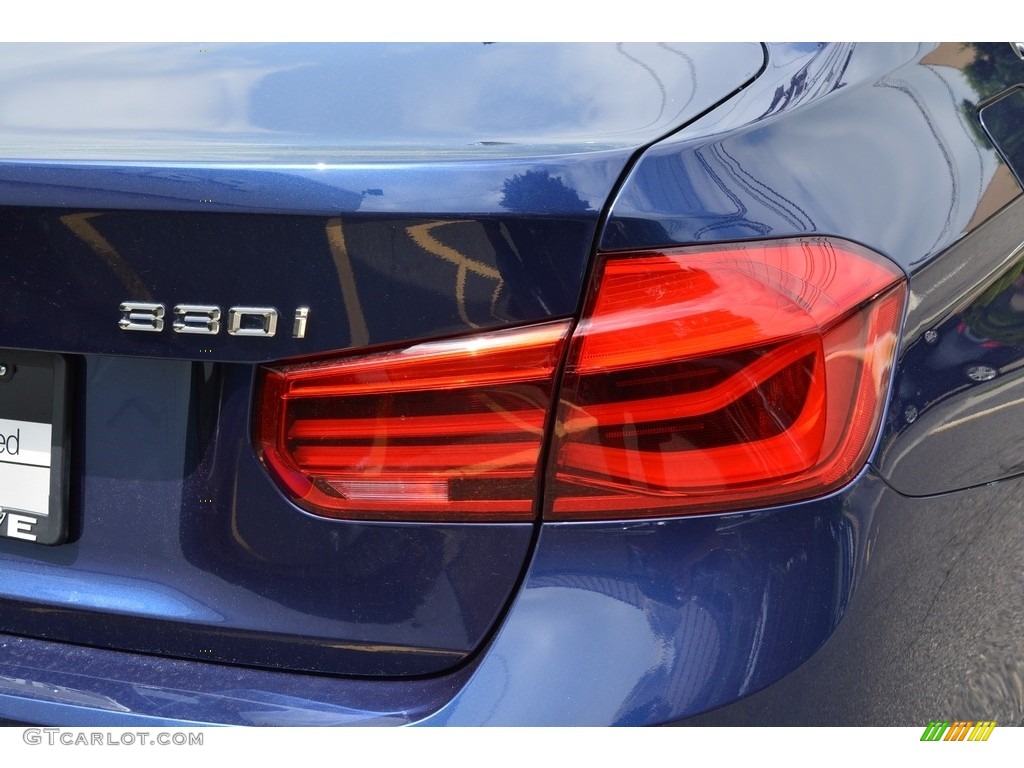 2017 3 Series 330i xDrive Sedan - Imperial Blue Metallic / Black photo #23