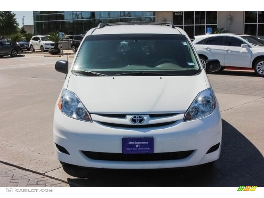 2010 Sienna LE - Super White / Taupe photo #2