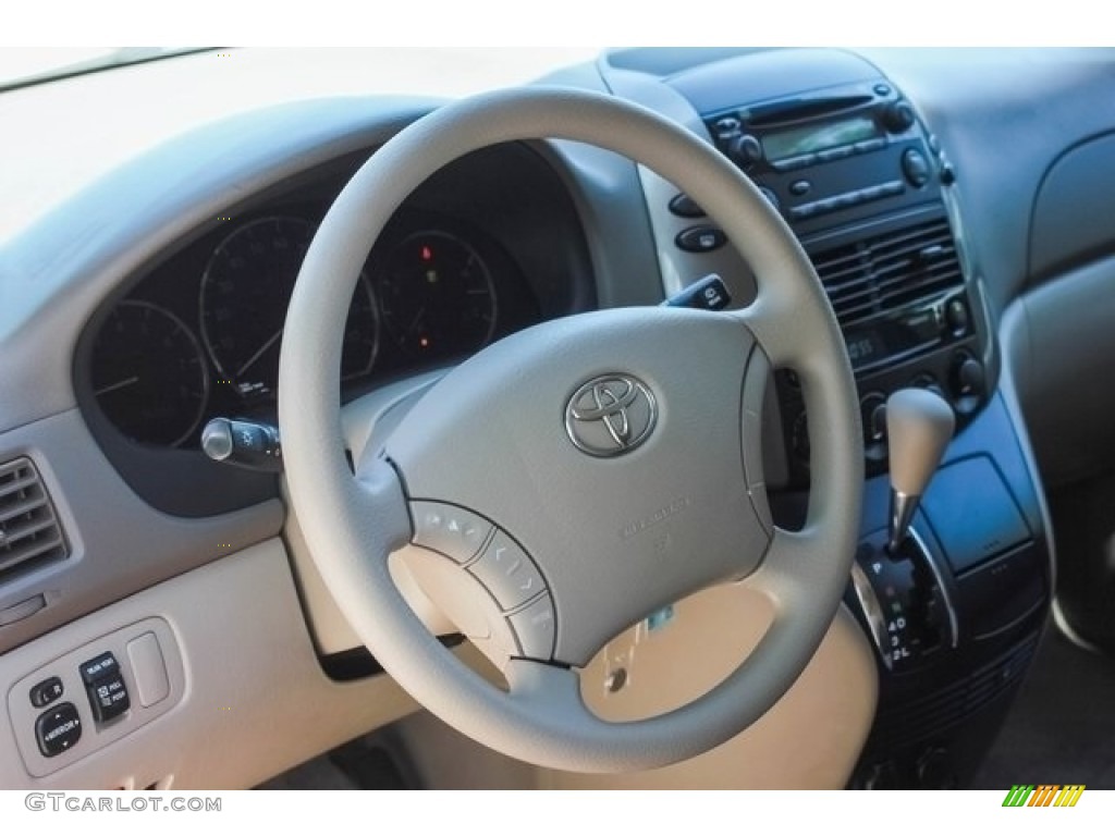 2010 Sienna LE - Super White / Taupe photo #31