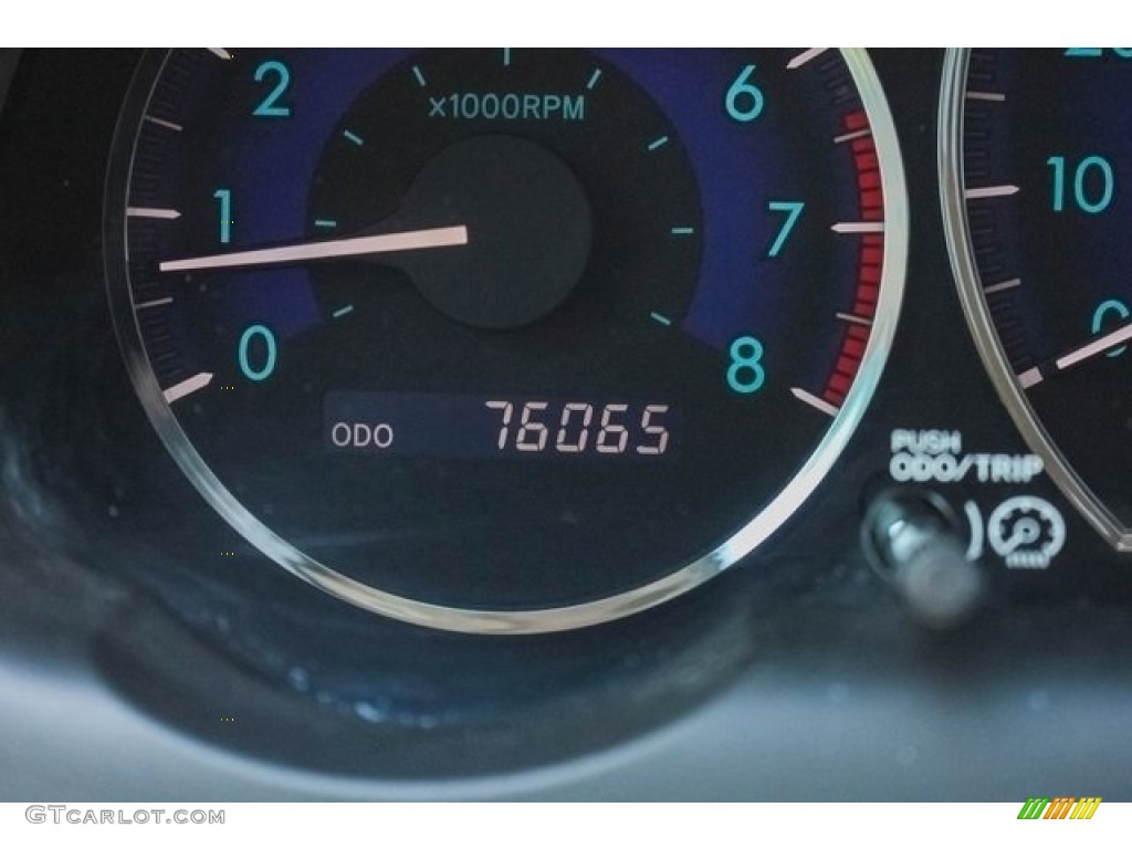 2010 Sienna LE - Super White / Taupe photo #43