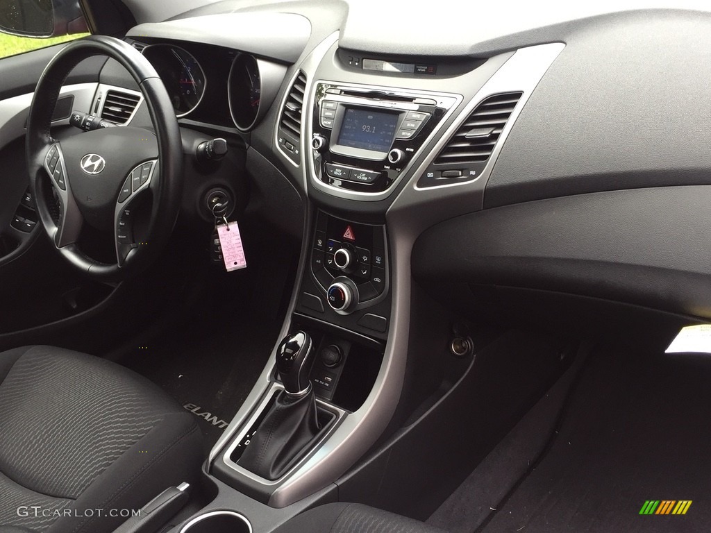 2015 Elantra SE Sedan - Venetian Red / Gray photo #27