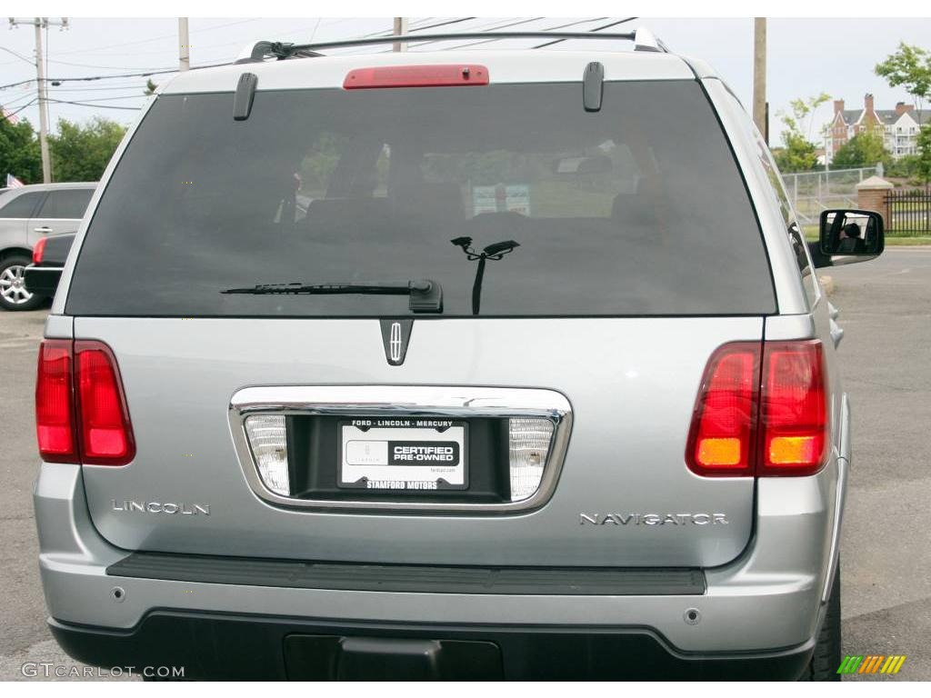 2006 Navigator Luxury 4x4 - Pewter Metallic / Charcoal Black photo #12