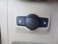 2009 Polar White Saturn VUE XR V6  photo #16