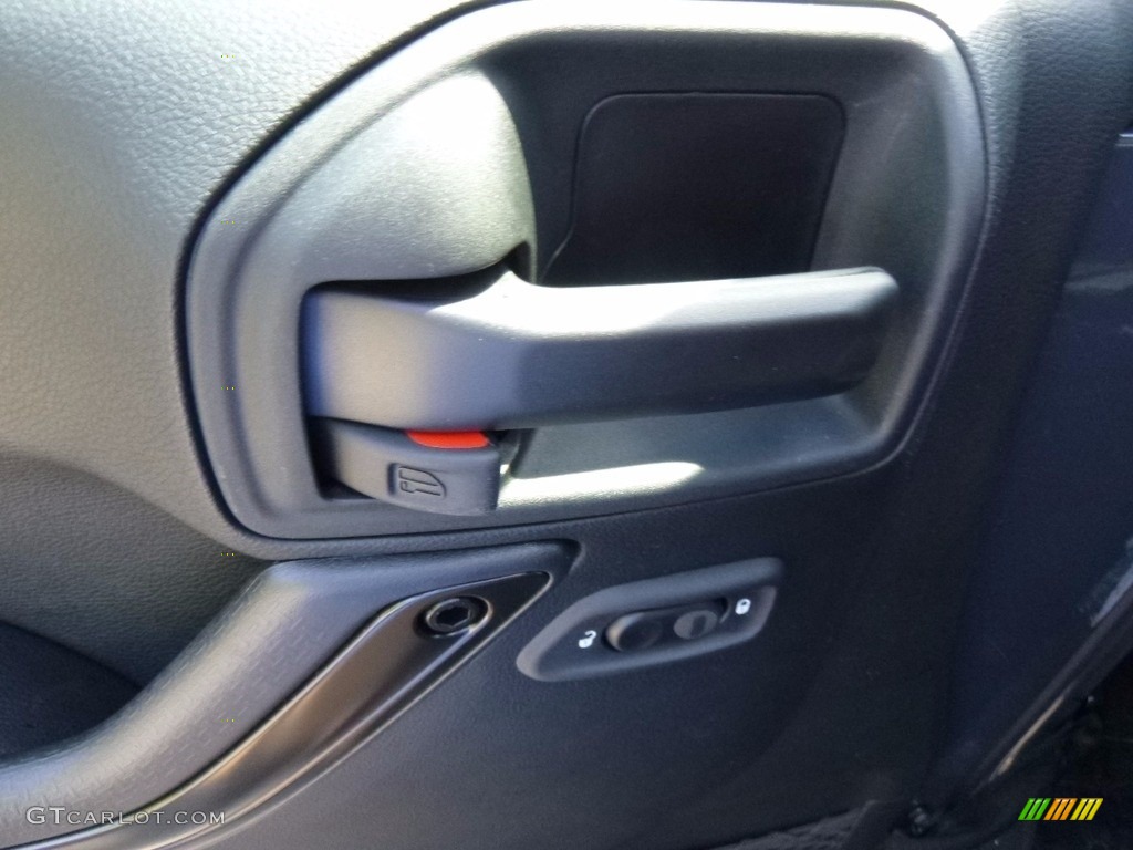 2017 Wrangler Sahara 4x4 - Rhino / Black photo #15